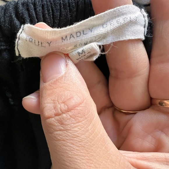 Urban Outfitters, Off the Shoulder top with sleeves, Size M - Picture 4 of 4